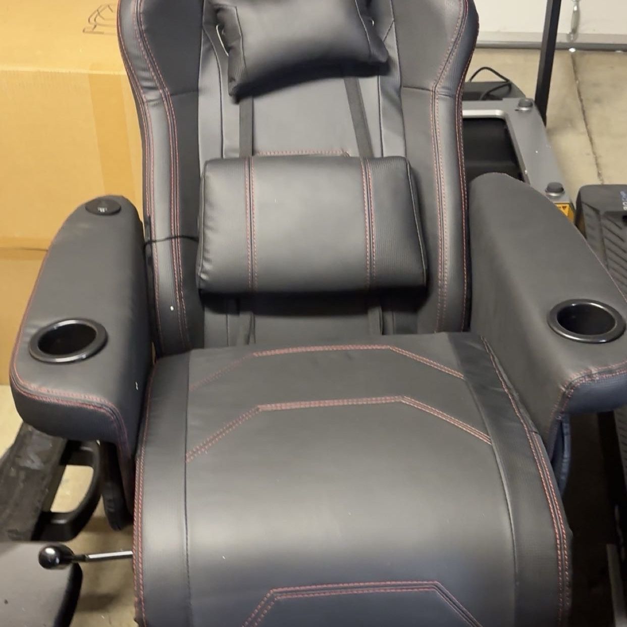 2  brand New Gaming Chairs For Sale