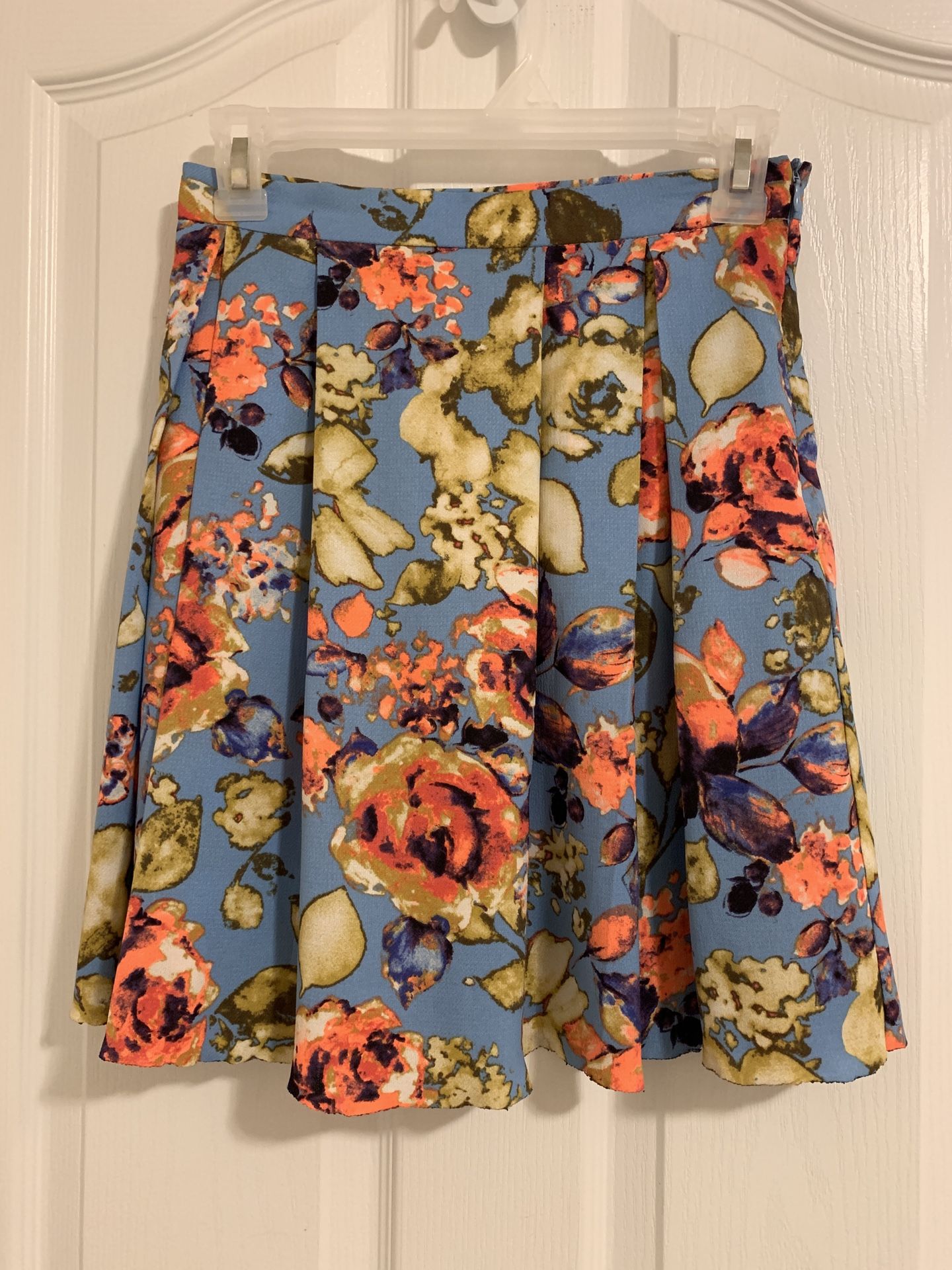 Like New Junior/girls Dress/skirt Size XS/S. $5/each