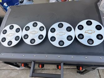Chevy caps