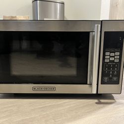 BLACK+DECKER Microwave 
