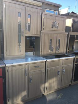 Kitchen cabinets!! Brand new 475$