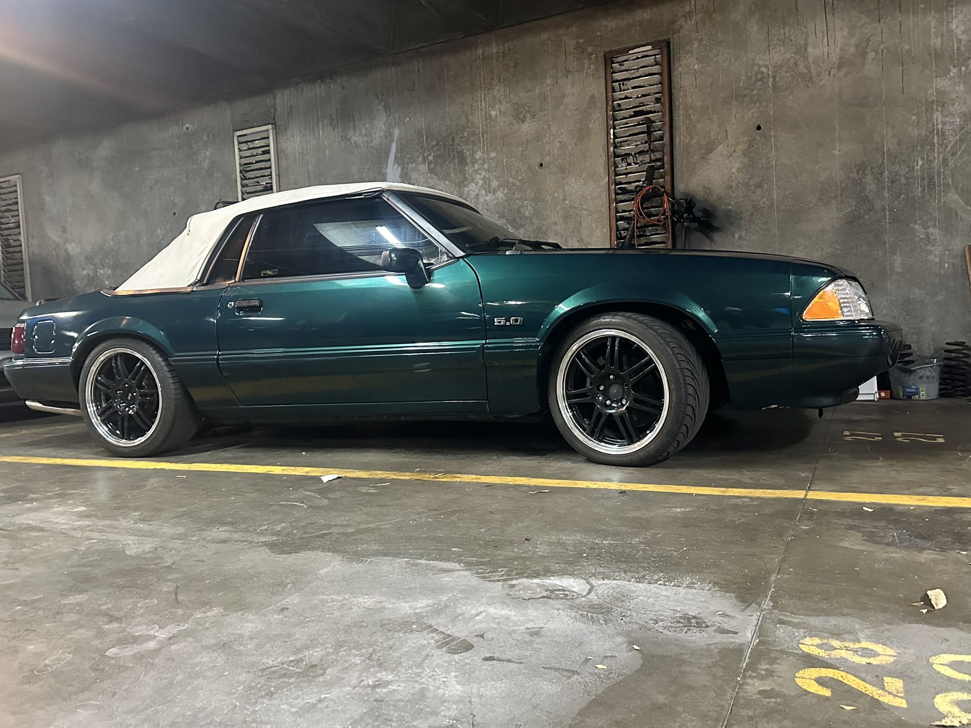 1990 Ford Mustang