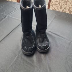 Uggs Size 7w