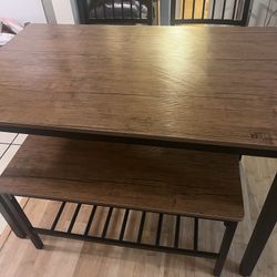 Kitchen Table w/chairs N Bench 