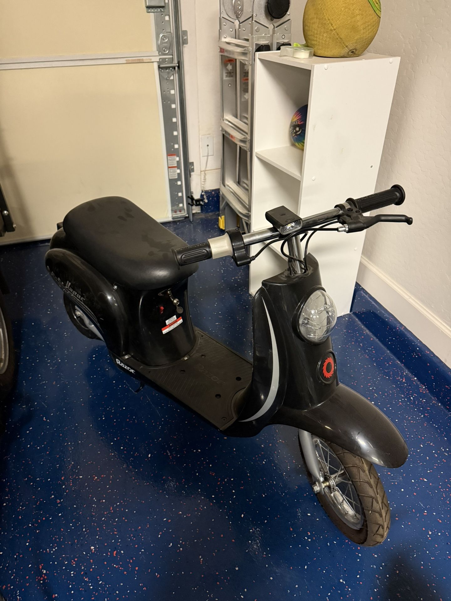 Black Razor Vespa