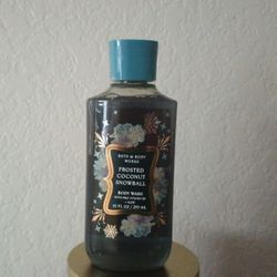 Bath&Bodyworks Frosted Coconut Snowball Bodywash