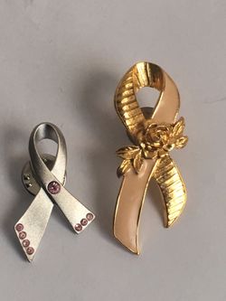 AVON VINTAGE GOLD SILVER TONE RHINESTONE BROOCH