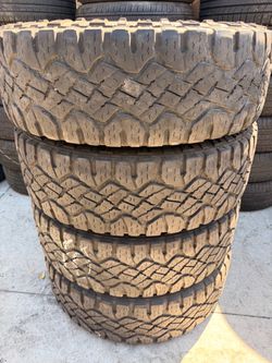 275/70r18 Goodyear tires en excelentes condiciones de vida las 4