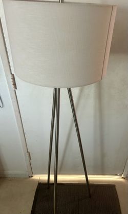 Floor lamp