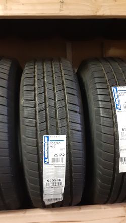 Set of 4 tires michelin size 255/65r18