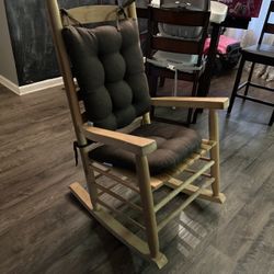 Wooden Rocking Chair 