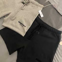 Essentials Shorts 