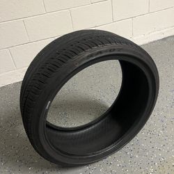 215/35 18 Tire