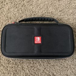 Nintendo switch Deluxe Game Traveler Case