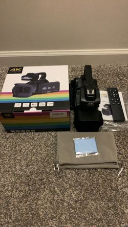 4K Ultra HD Camcorder with Accessories 64 megapixels