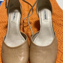 NWOB Steve Madden Beige Leather Ankle Strap Round Toe Shoes, Size 8.5
