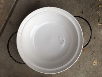 Certified international 14” bowl metal stand