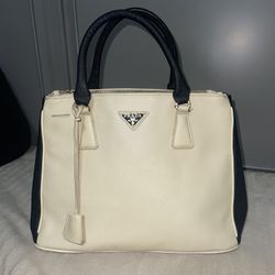 Prada Hand Bag / Shoulder Bag 