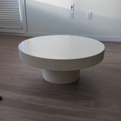 modern round coffee table 
