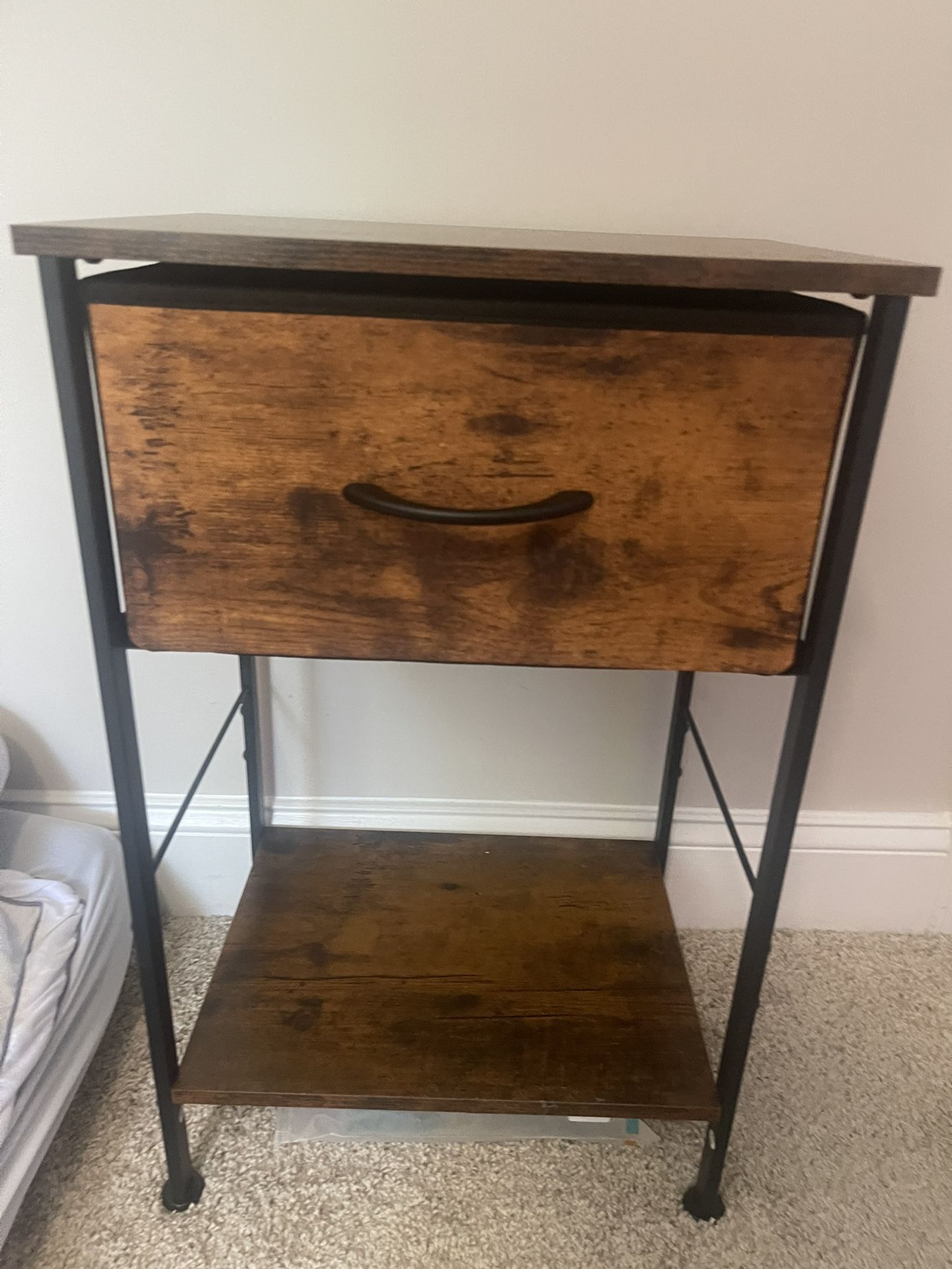 End Table w Drawer