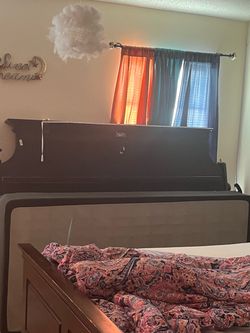 Free items king size bed broken side rail but it’s strong and steady bed and a missing top  I just need this stuff gone ASAP