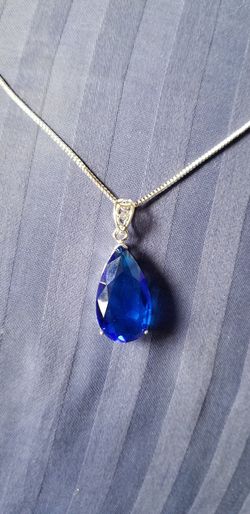Blue Teardrop 925S sapphire Created pendant free Chain