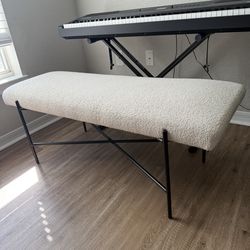 Bouclé bench