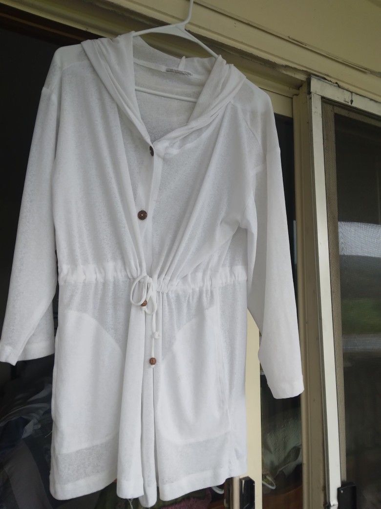 White Bathingsuit Cover Up. M Black Tankini XL Orange and White size 10