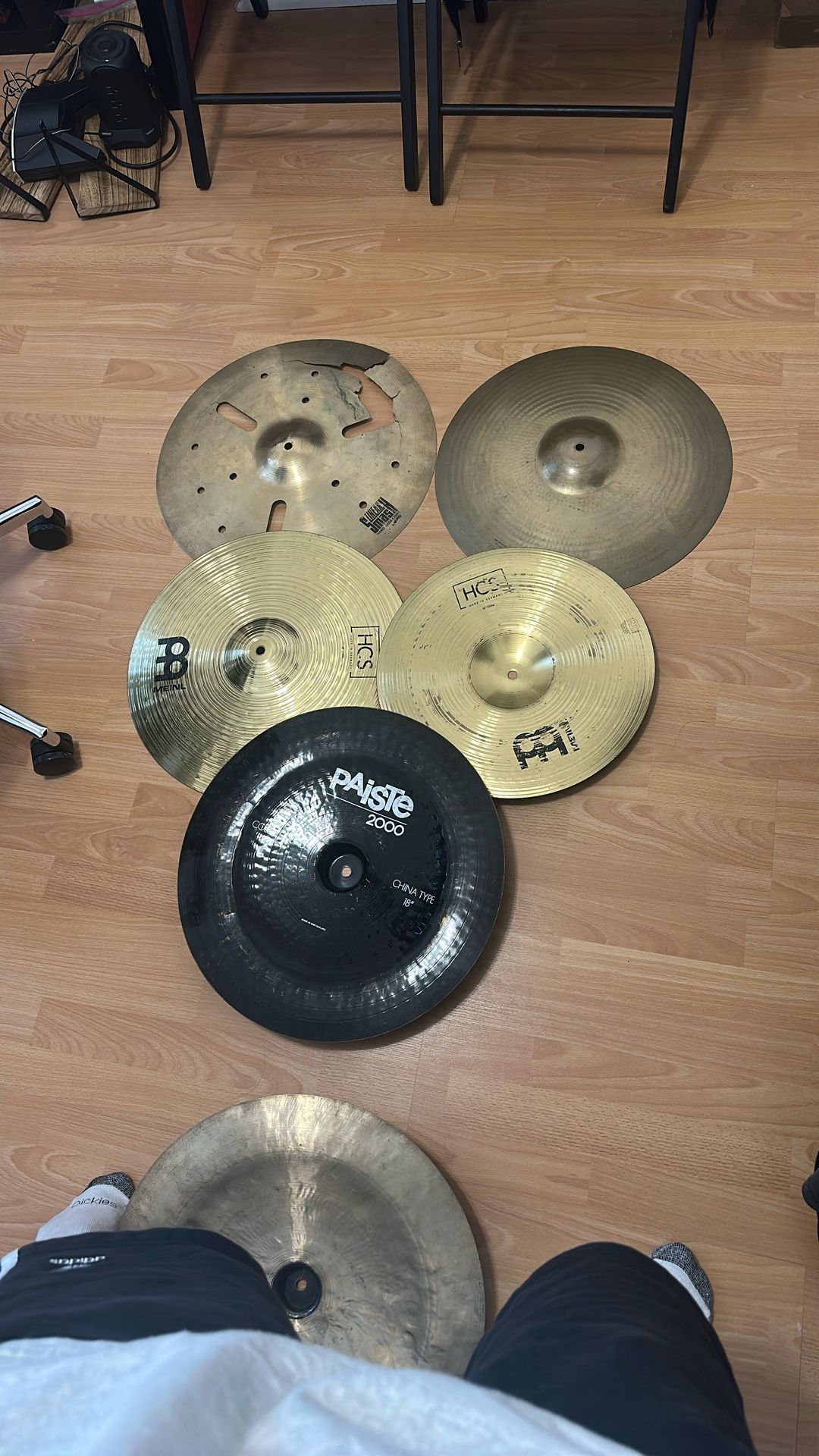 Lot Of Used/Cracked Cymbals