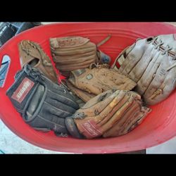 Baseball Gloves 