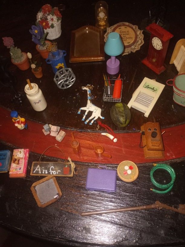 Barbie Assessories Home And Yard