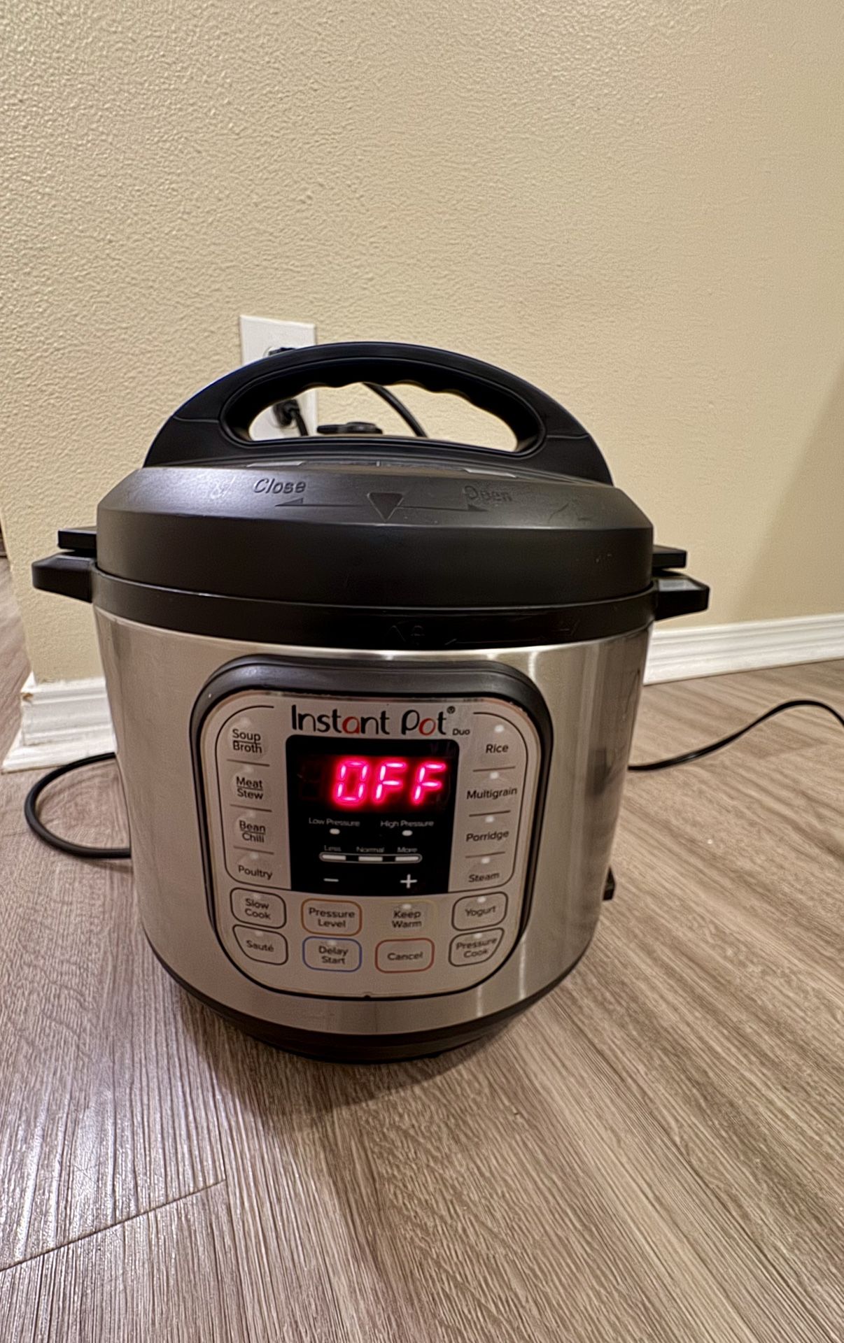 Instant Pot Duo 7-in-1 Electric Pressure Cooker, Slow Cooker, Rice Cooker, Steamer, Sauté, Yogurt Maker, Warmer & Sterilizer