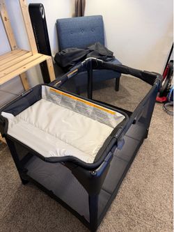 4moms play yard pack n play with bassinet and changing station