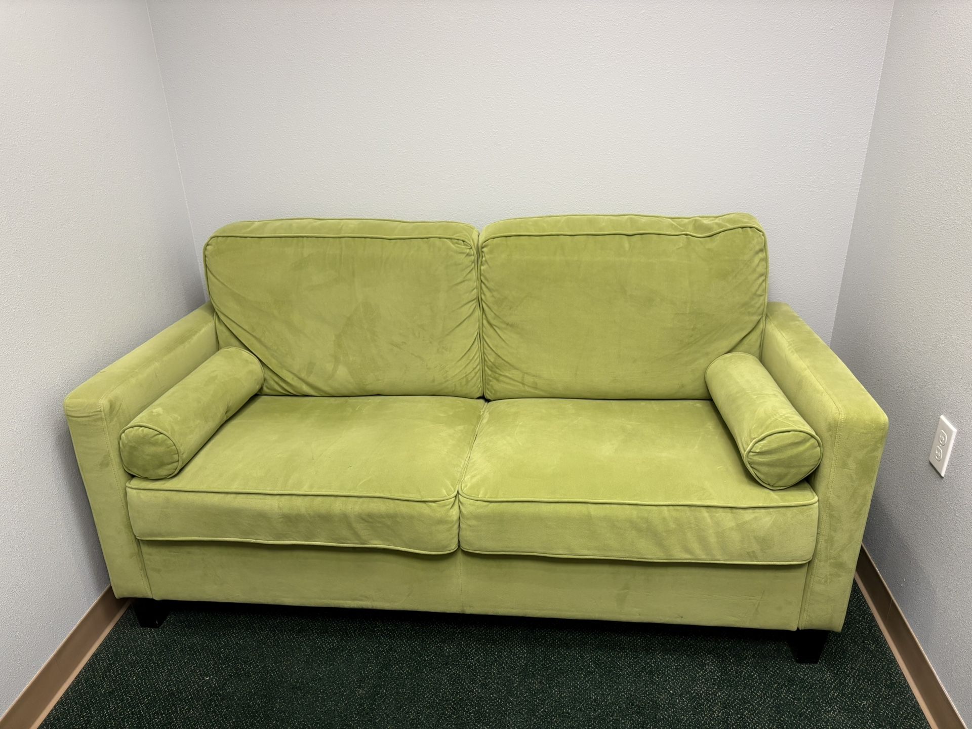 FREE ! Pretty Apple Green Velvet Loveseat Love Seat Couch