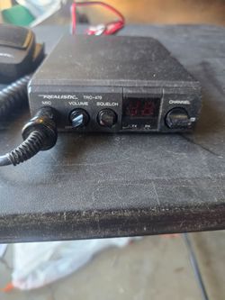 CB Radio & Antenna - The Realistic TRC-479 (Model 21-1519) is a vintage 40-channel mobile Citizens Band (CB) radio transceiver