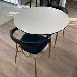 Mooi Container 90 Dining Table