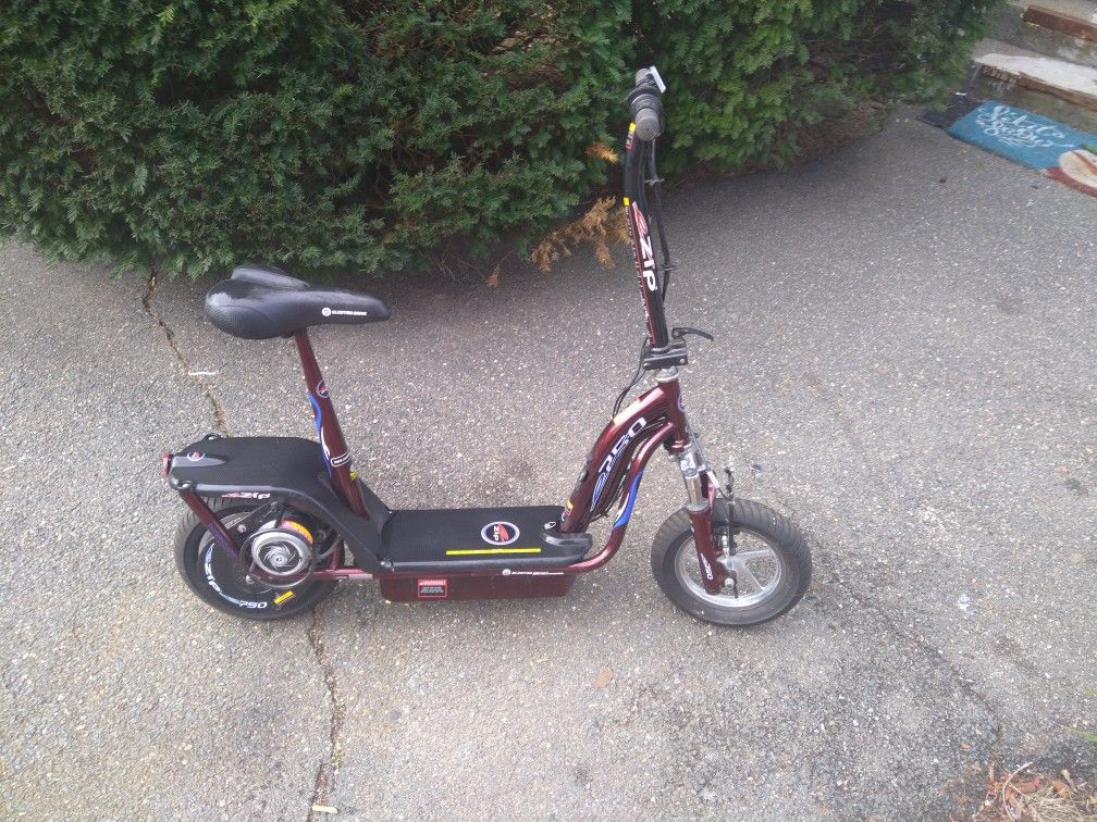 eZip 750 Scooter