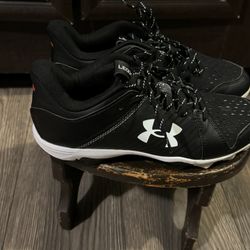 Under Armour Leadoff Cleats