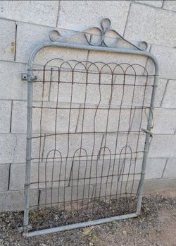 VINTAGE BRAIDED WIRE GARDEN TRELLIS METAL GATE