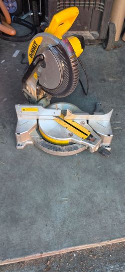 10 inch dewalt compound miter saw