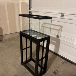 10 Gallon Rectangle Fish Tank! Hold Reptiles To