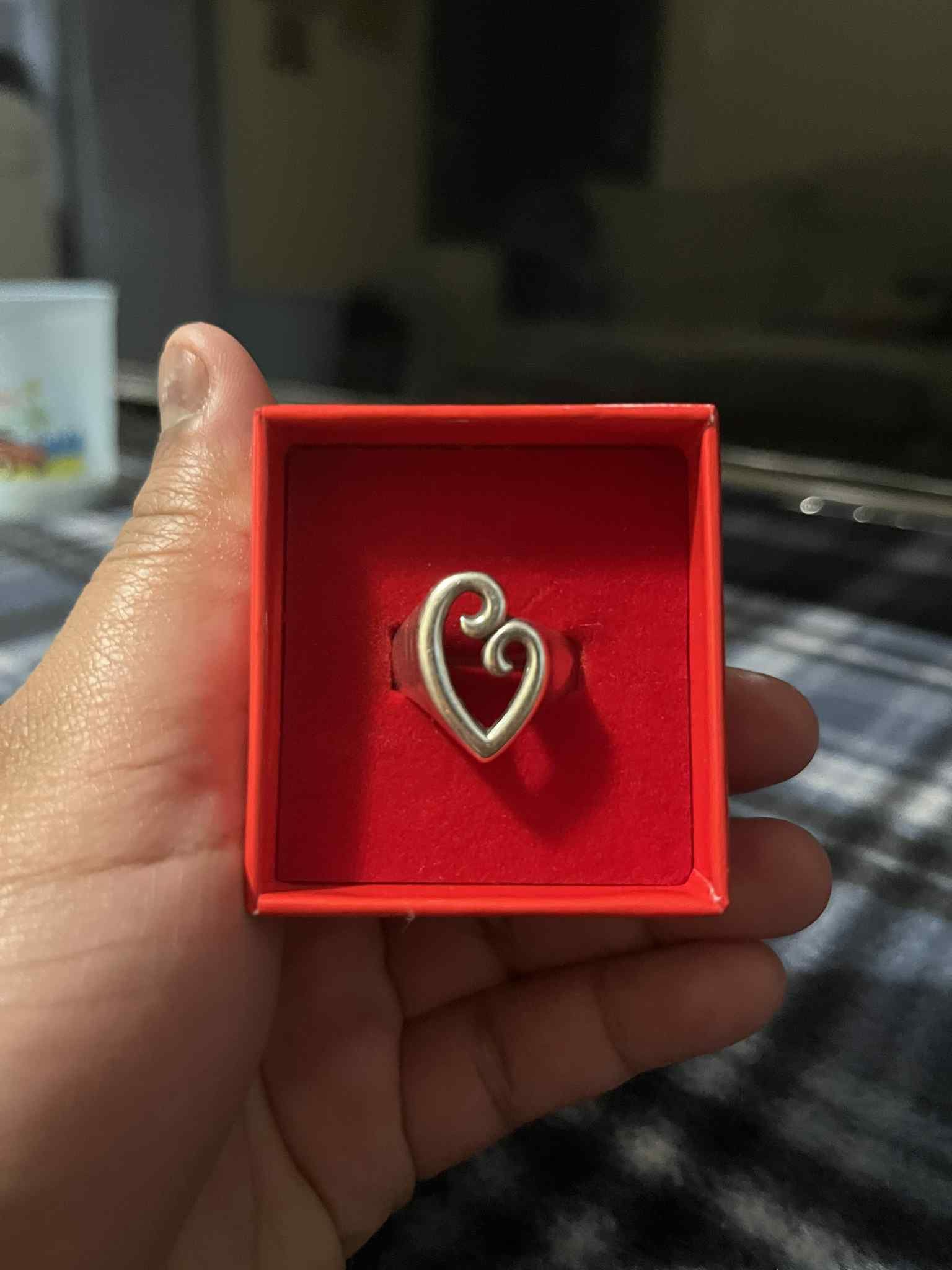 James Avery Mother’s Love Ring Size 8
