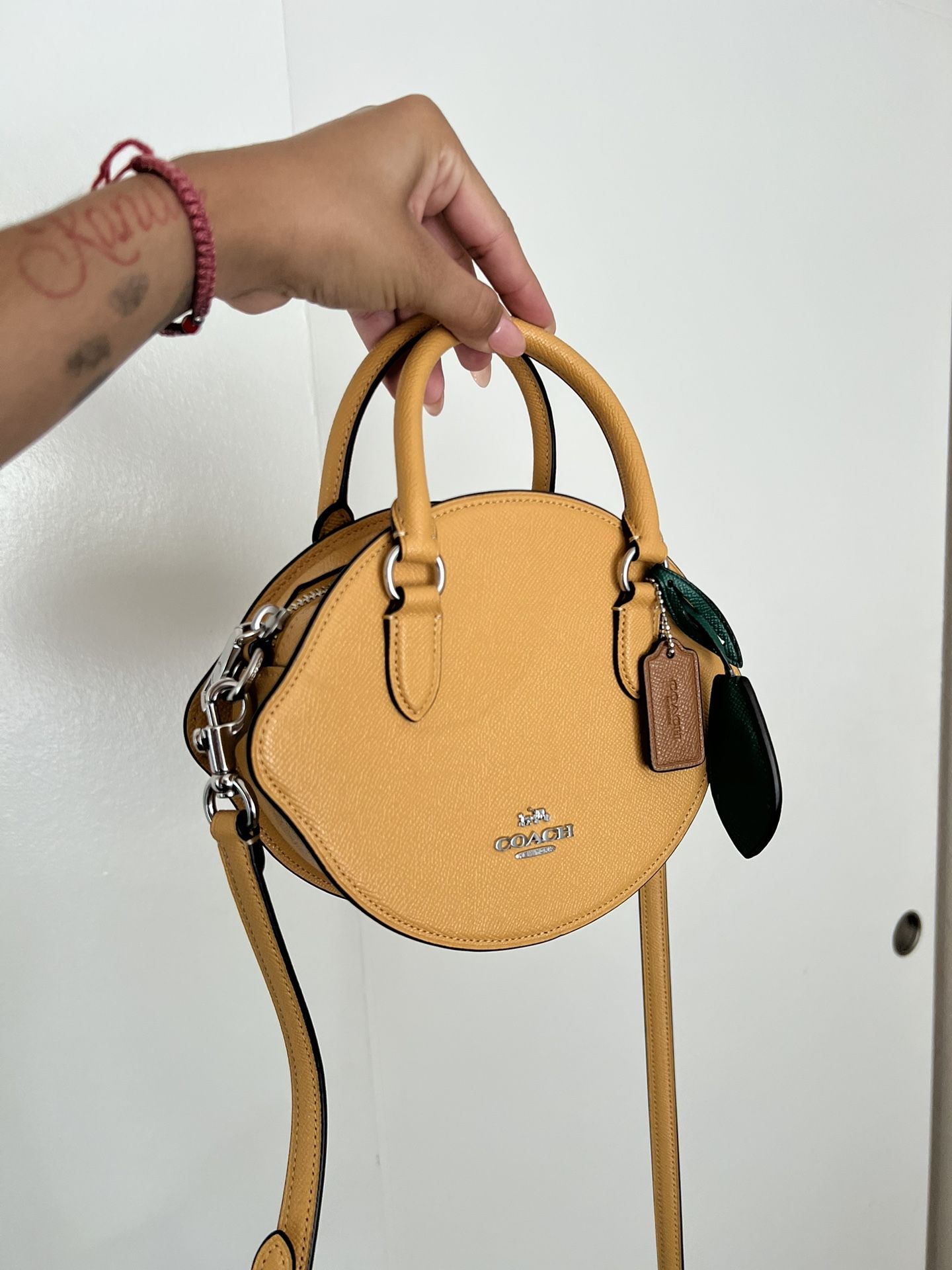 Coach lemon Purse