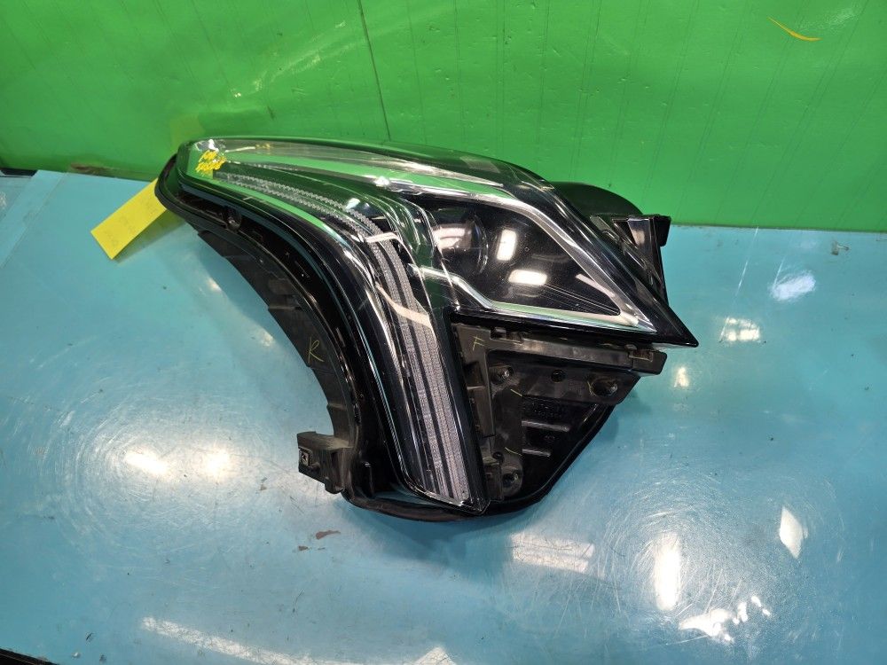 XT5 2017 2018 2019 2020 2021 2022 2023 2024 HEADLIGHT OEM