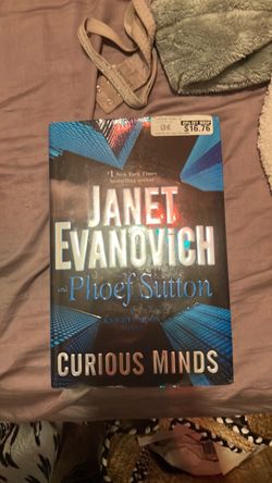 Curious Minds by Janet Evanovich Hardcover