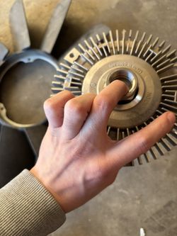 2003 BMW 325i Clutch Fan