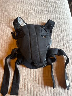 Baby bjorn carrier