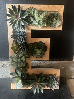 EAT or TEA sign - Wood