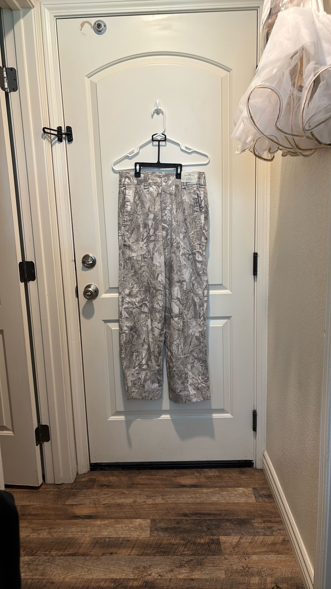 Hollister Baggy Camo Pants Extra Small