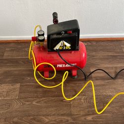 Central Pneumatic 3 Gal 1/3 HP 100 PSI Oil-Free Air Compressor,very Working Condition 